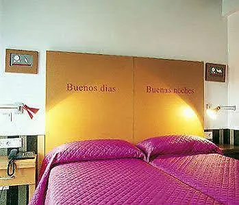 Hotel Colors Barcelona 2*,  Spanien